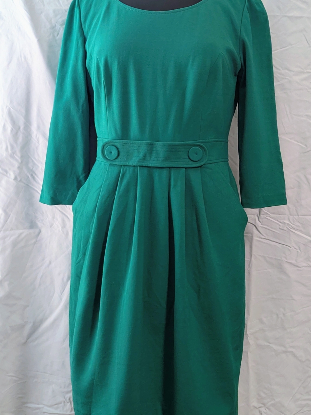 Tahari Classic Emerald Green Pleated Waist Dress
